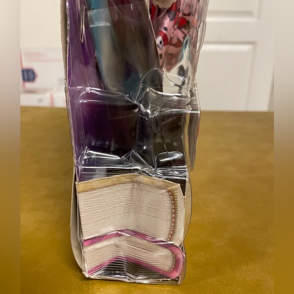 Ever After High Apple White Way Too Wonderland 12” doll. Collectible NWT NRFB - Picture 16 of 16